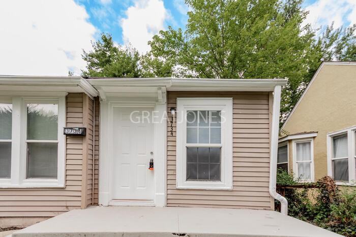 3734 Hillside Ave - Photo 3 of 19