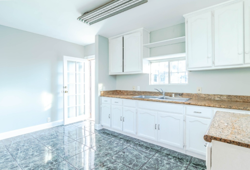 930 W 130th St - Photo 4 of 13