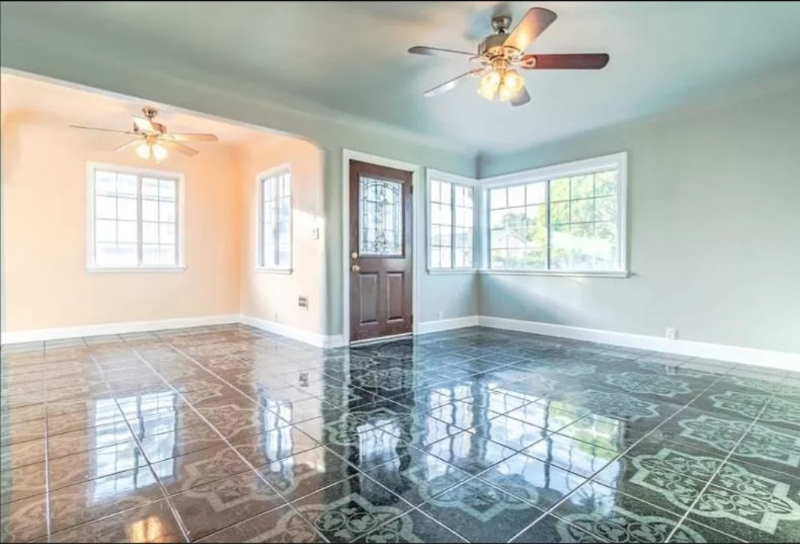 930 W 130th St - Photo 7 of 13