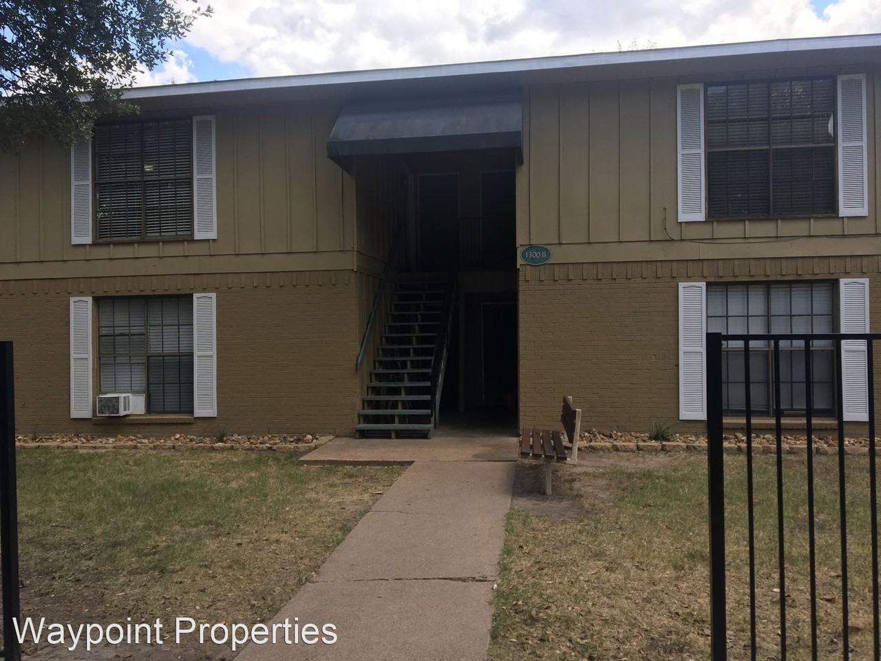 1300 Baker - Photo 2 of 12