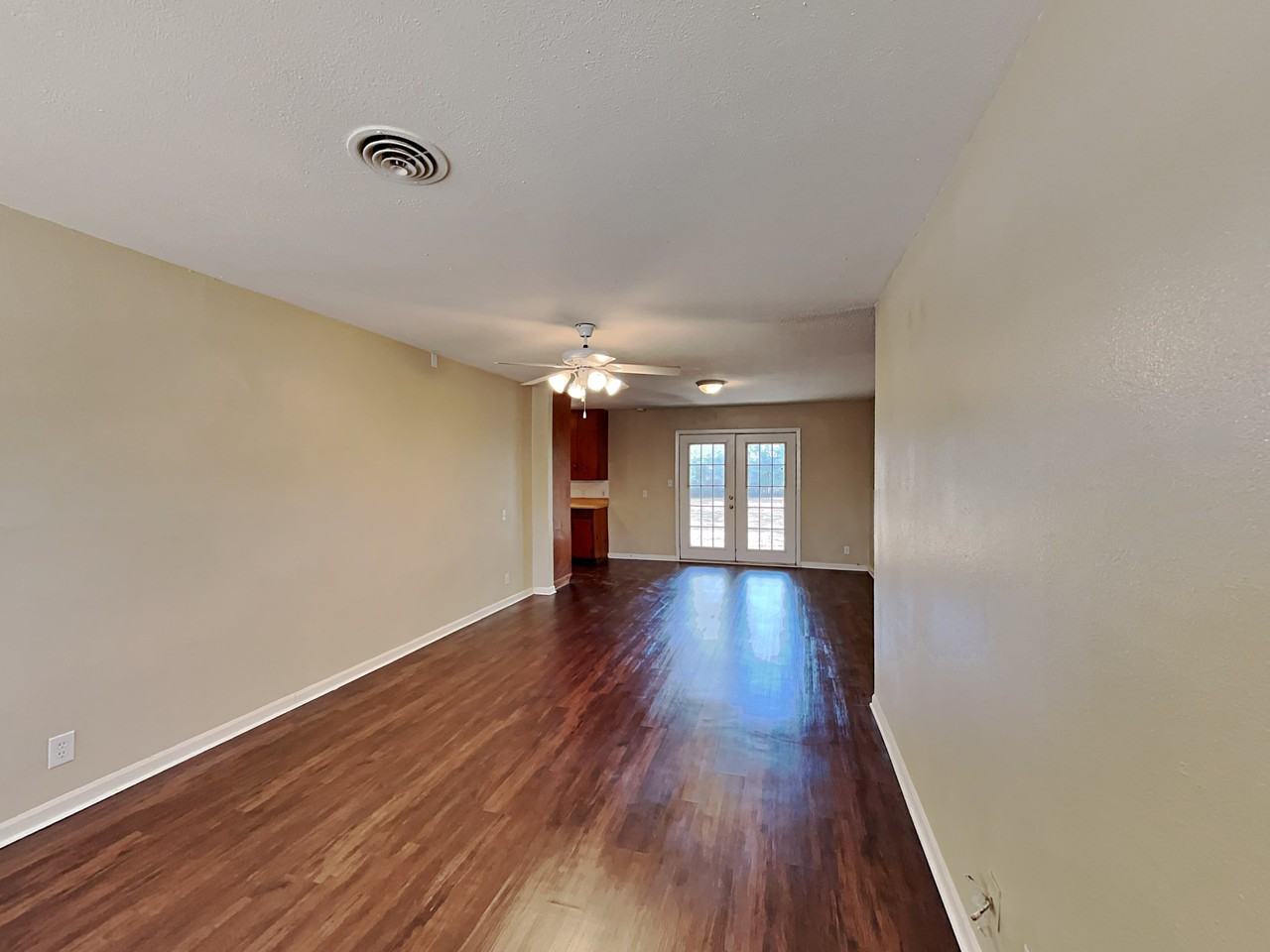 764 Oakwood Ave - Photo 5 of 21