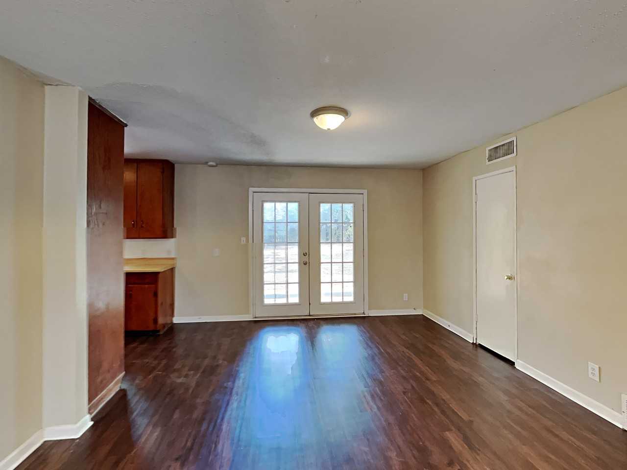 764 Oakwood Ave - Photo 7 of 21