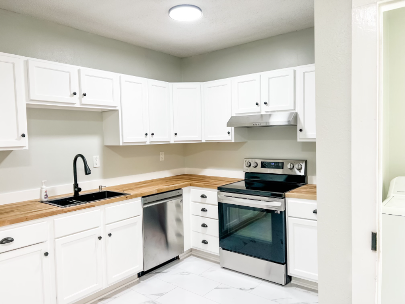 27 Alexander St - Photo 3 of 16