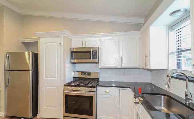 1320 Southwest 61st Terrace - Photo 3 of 12