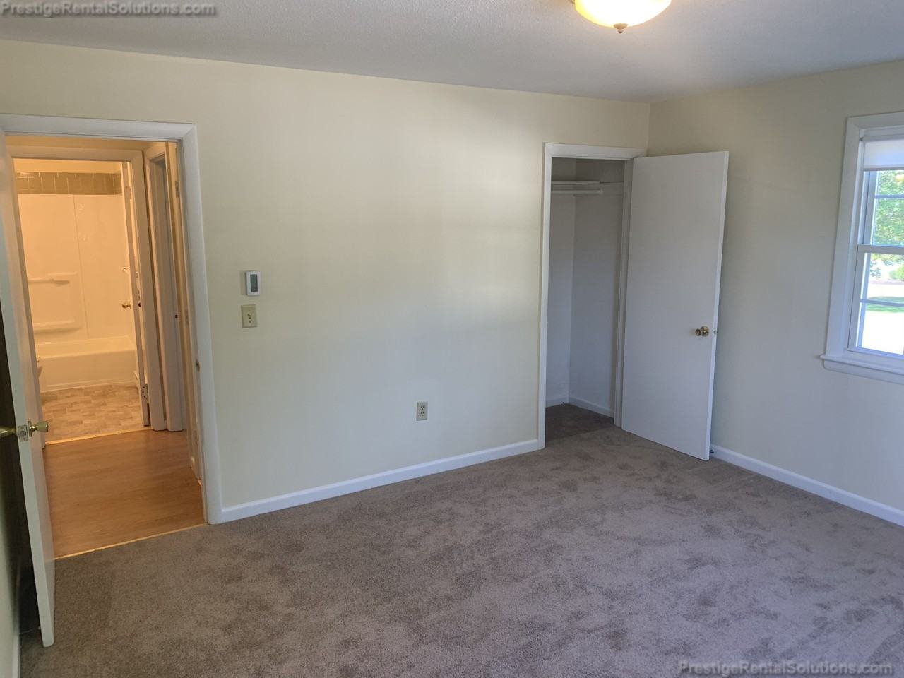 18 Dinan Dr #6 - Photo 6 of 12