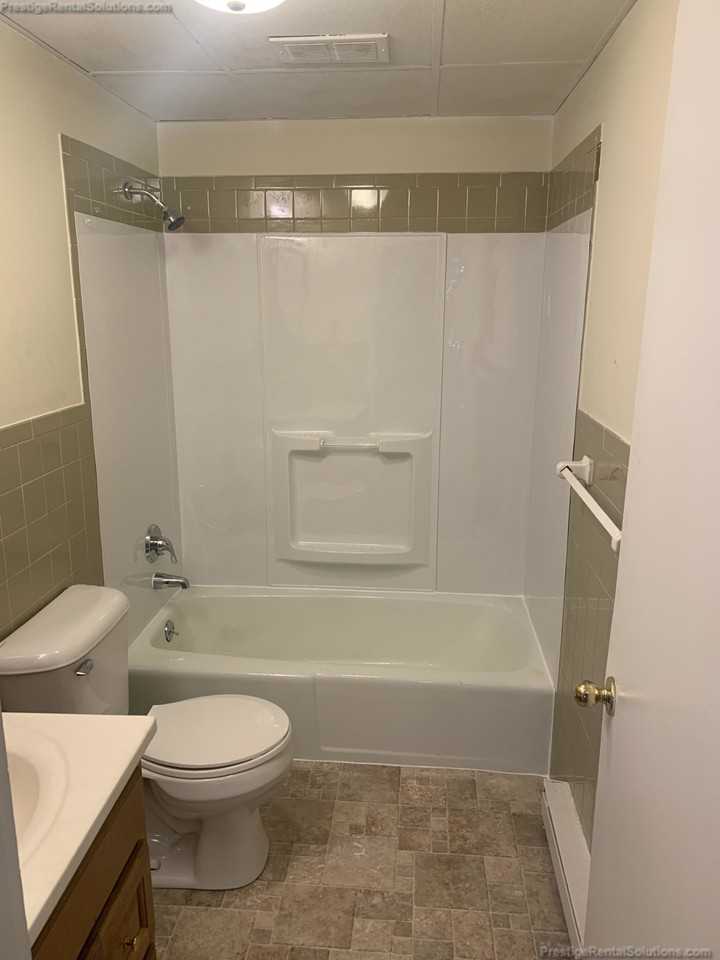 18 Dinan Dr #6 - Photo 7 of 12