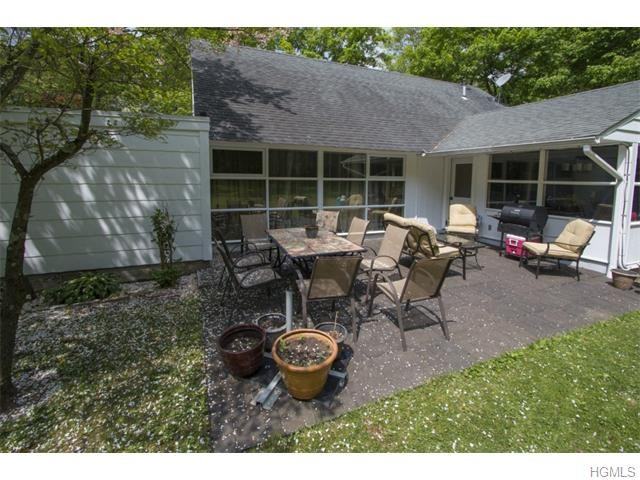 17 Lincoln Ave - Photo 3 of 20