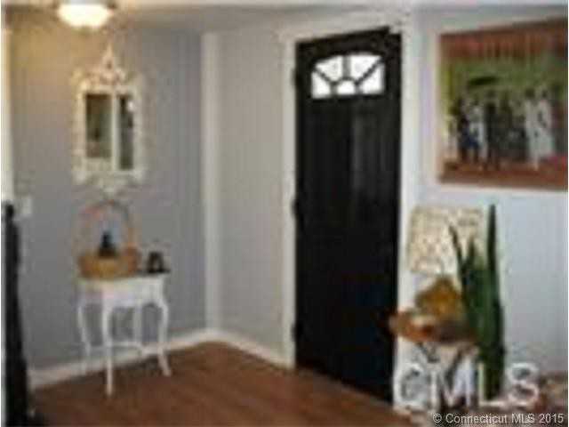 84 Great Hill Rd - Photo 2 of 18