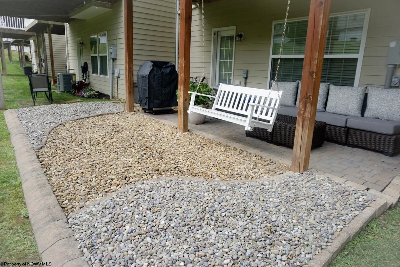 409 Saint Andrews Dr - Photo 7 of 33