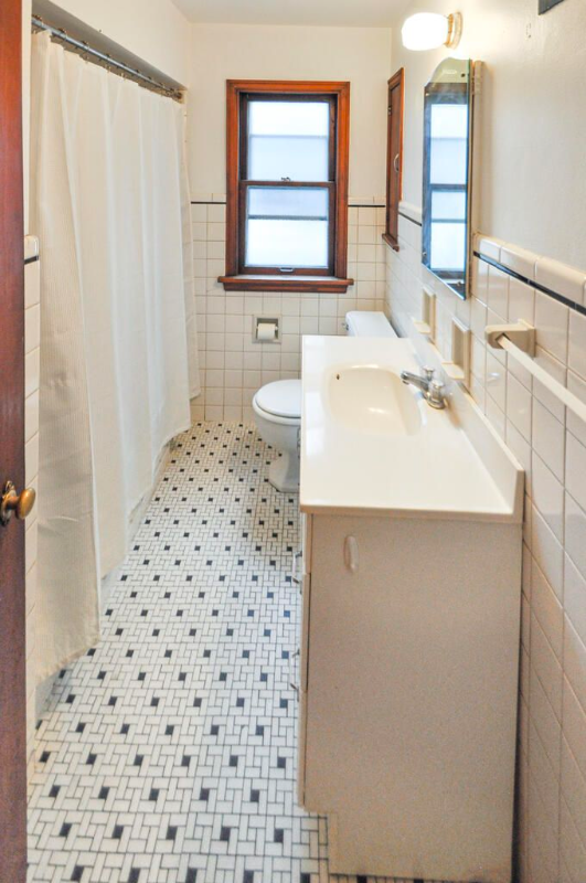 1412 S 60th St - Photo 3 of 8