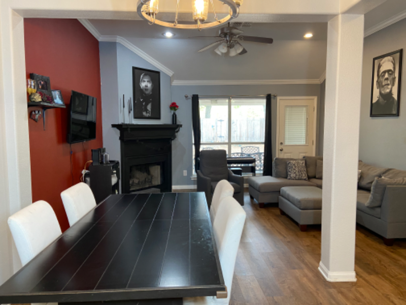 4339 Blackwell St - Photo 2 of 8