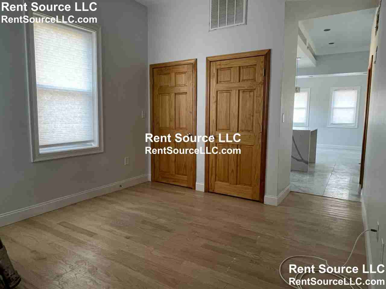 146 Columbia St #1 - Photo 7 of 12