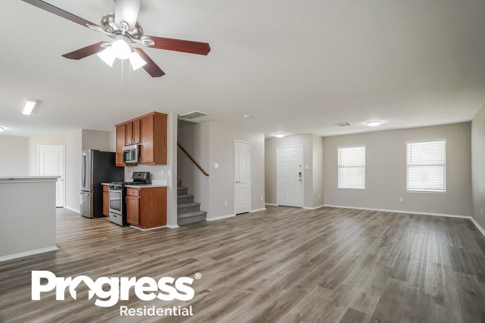 7830 Ashland Springs Ln - Photo 3 of 16