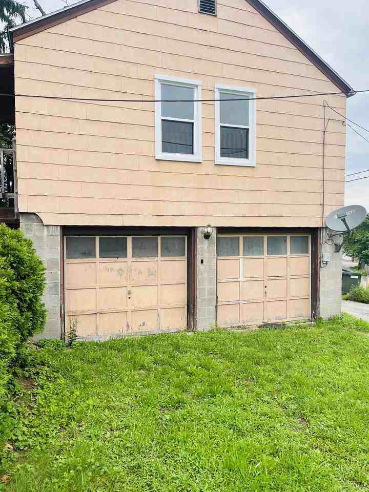 637 Oakland Ave Rear #REAR - Photo 6 of 9