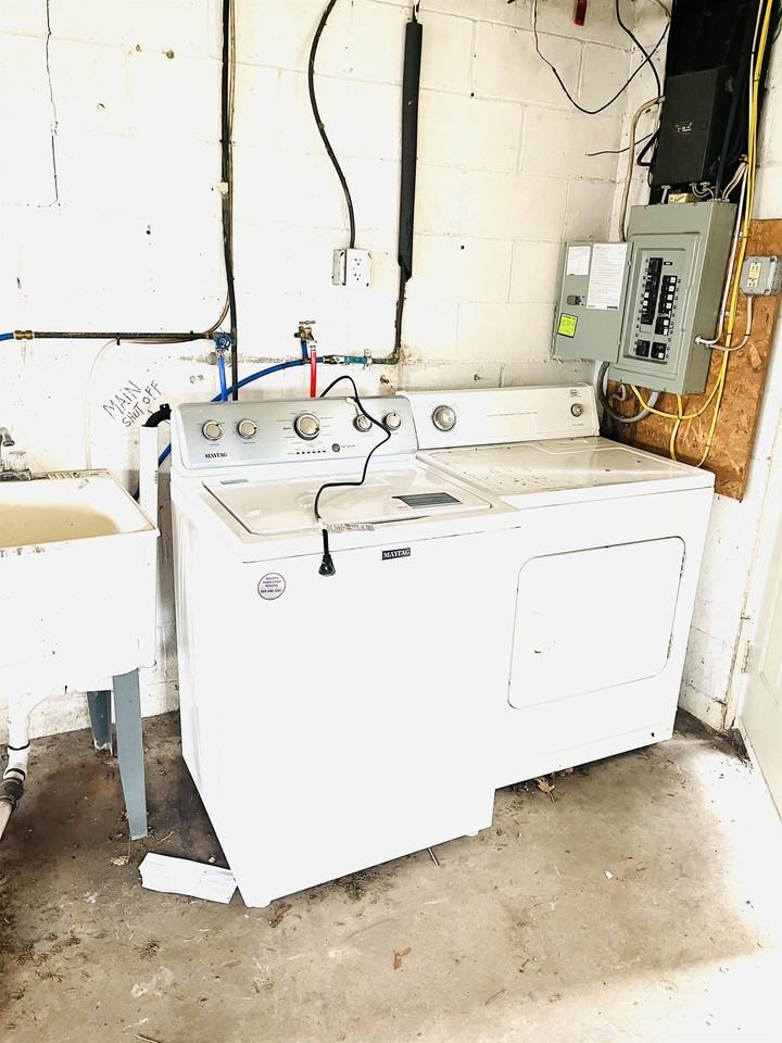 637 Oakland Ave Rear #REAR - Photo 7 of 9