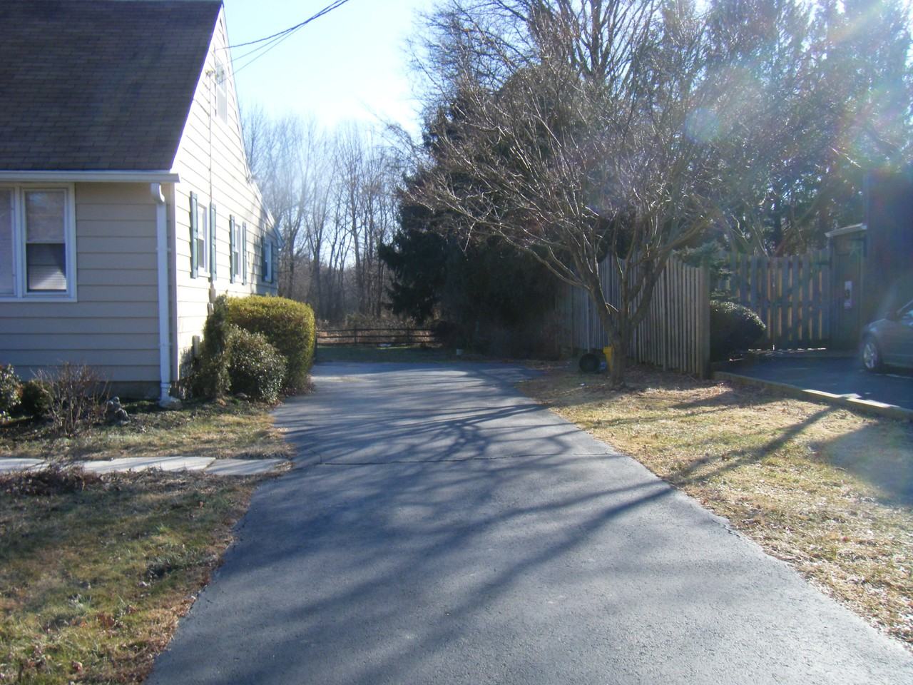 28 Crest Ave - Photo 2 of 26