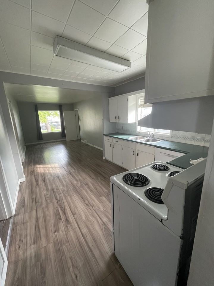 14 Thorndale Avenue - Photo 2 of 14