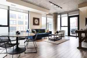 featured image of 1333 S Wabash Ave #2-2