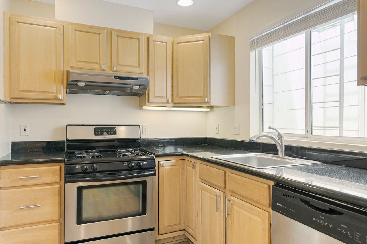 3716 Mission Street - Photo 2 of 17