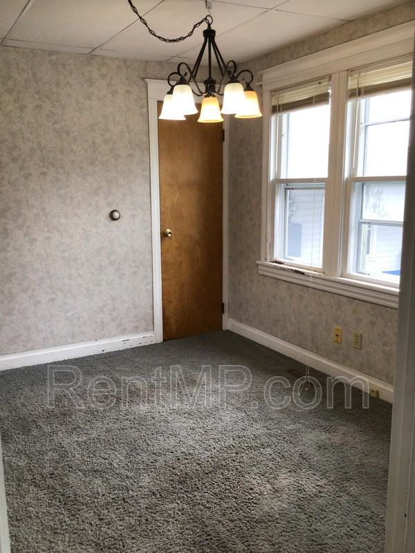 1026 E Chippewa St - Photo 3 of 13
