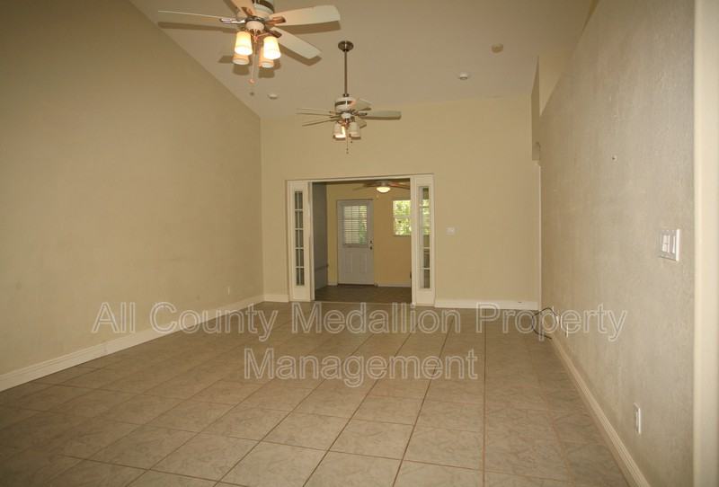 606 Se 6th Ter - Photo 2 of 21