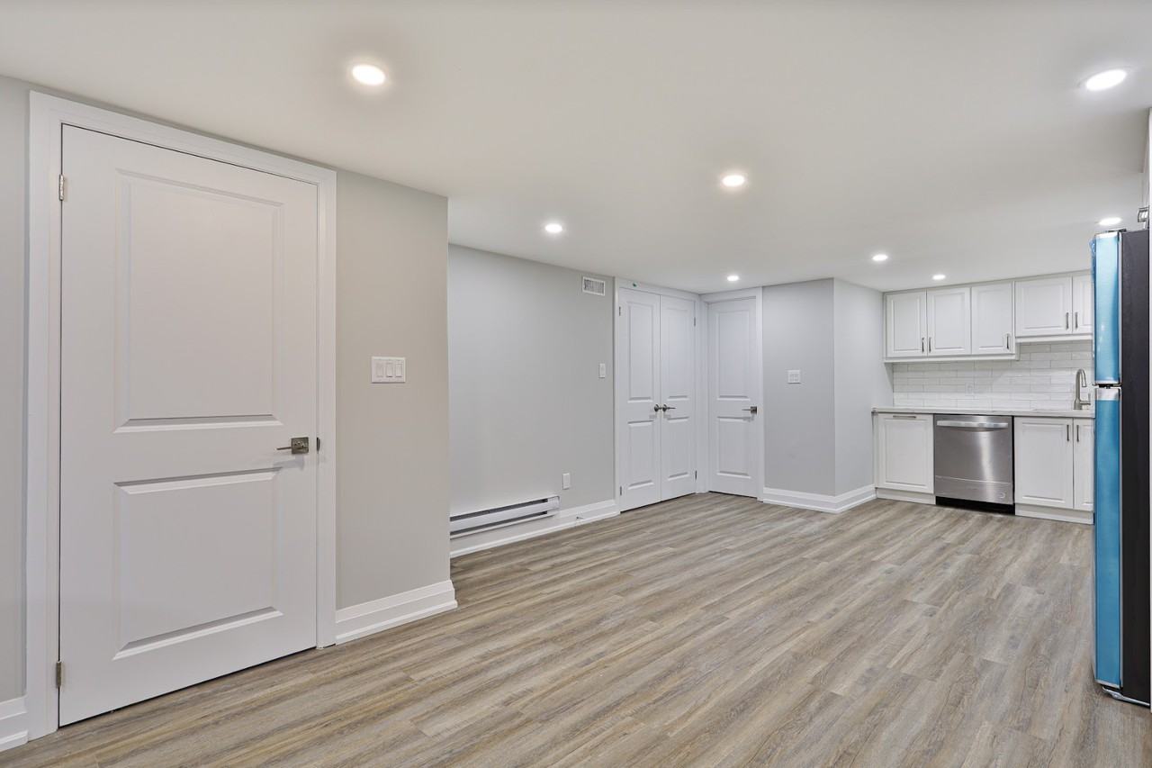 16 Churchill Ave - Photo 2 of 12