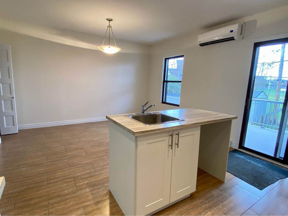 1369G Rue Valiquette - Photo 2 of 13