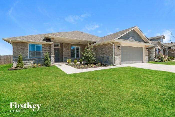 1720 Gladington Ct - Photo 3 of 15