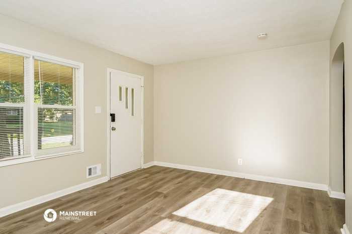 6004 Athens Dr - Photo 3 of 16