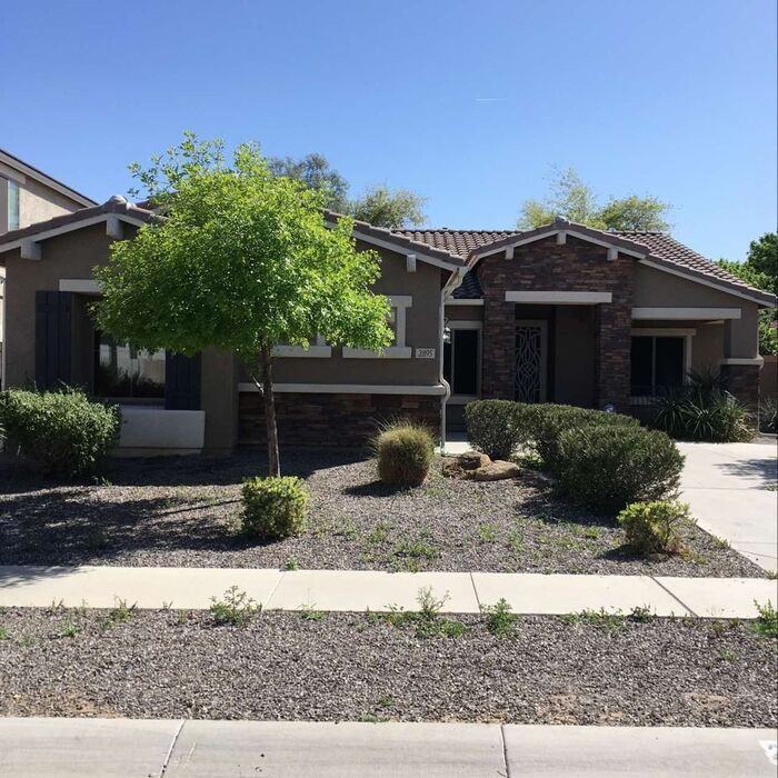 2895 E Melrose St - Photo 2 of 26