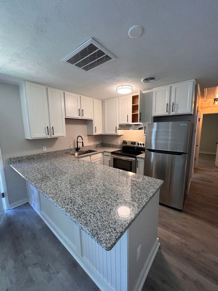 300 Brook Glenn Rd #38