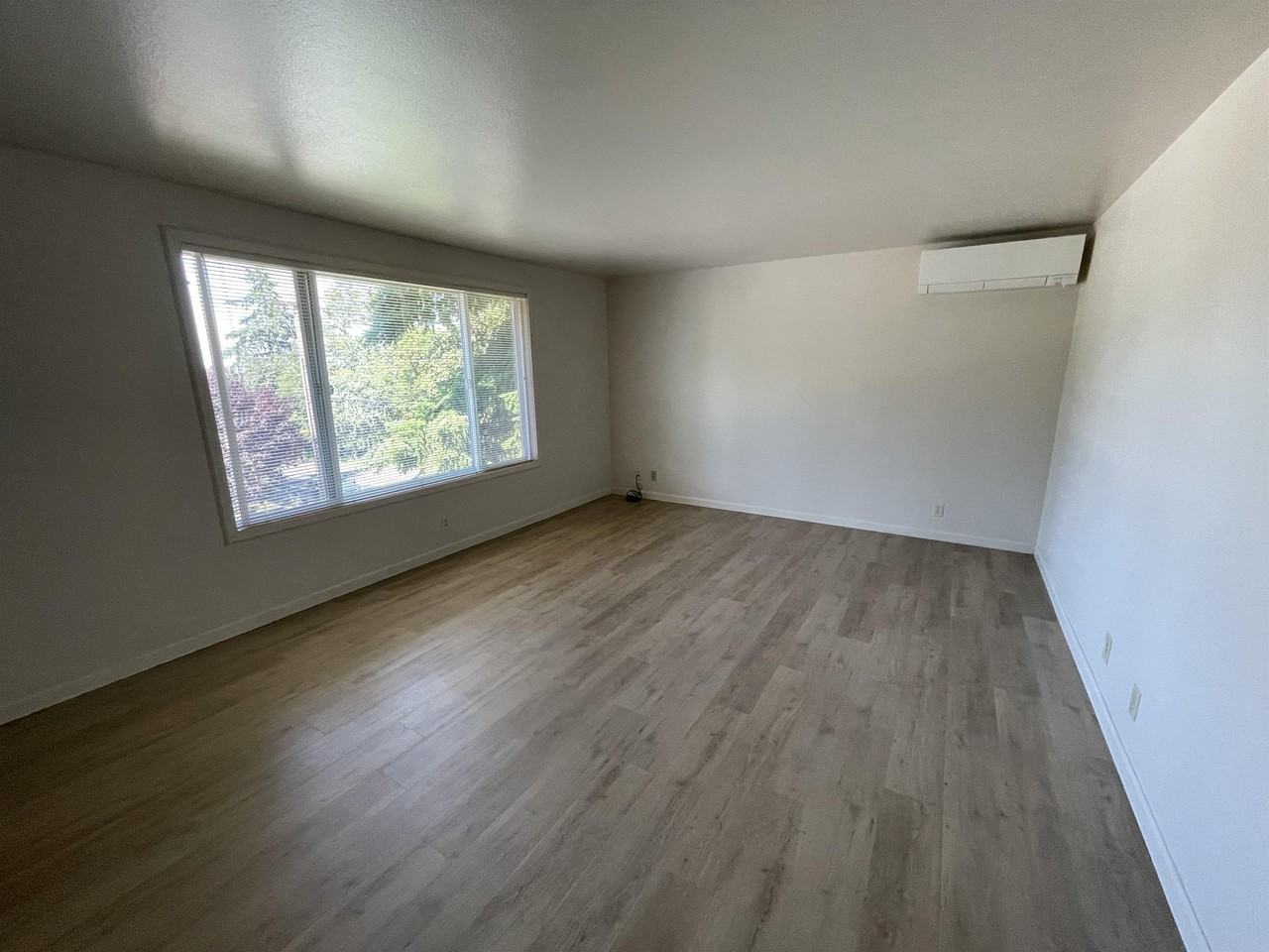 1710 Graham Dr #1710 - Photo 5 of 10