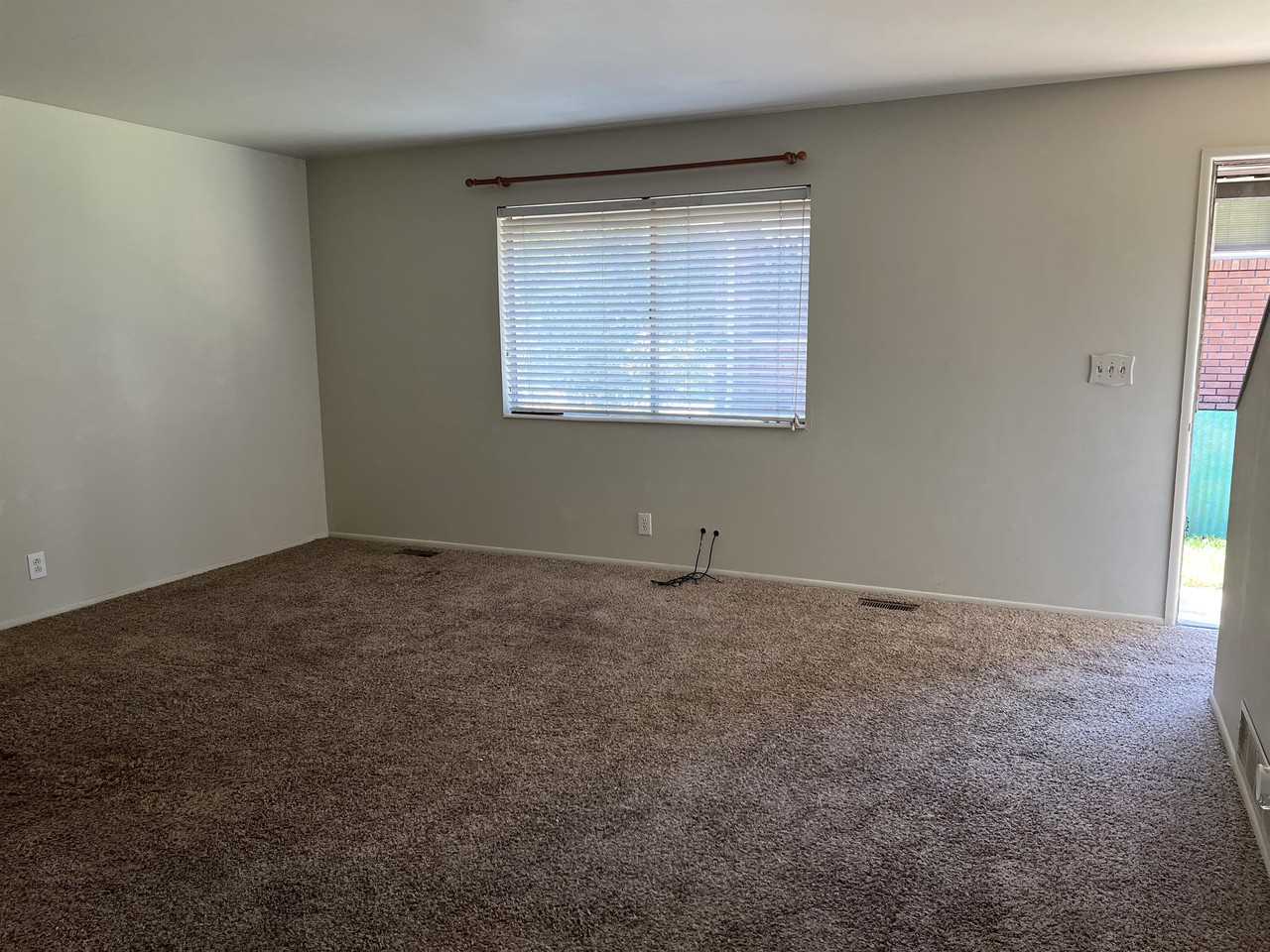 2284 S 800 E #1 - Photo 7 of 31