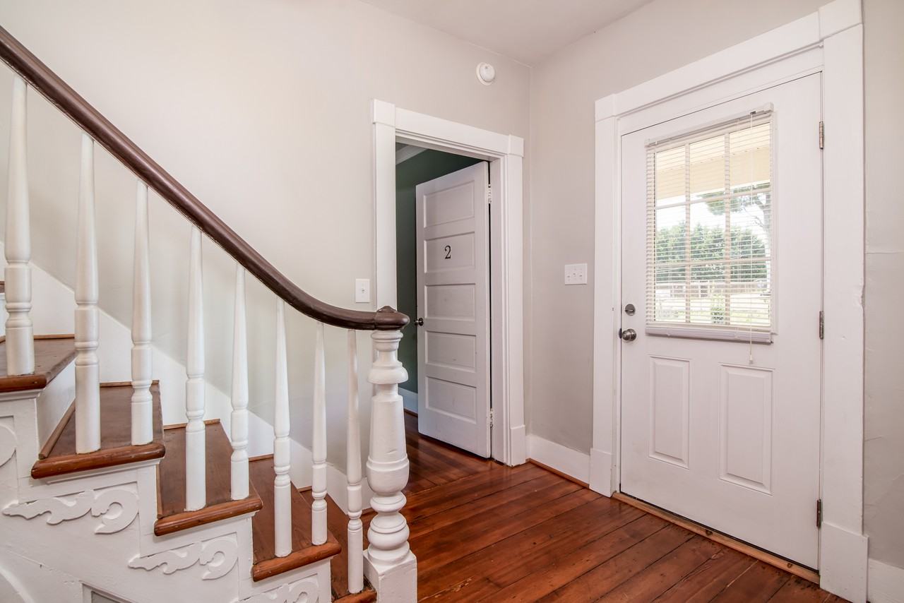 183 Clark St - Photo 5 of 28