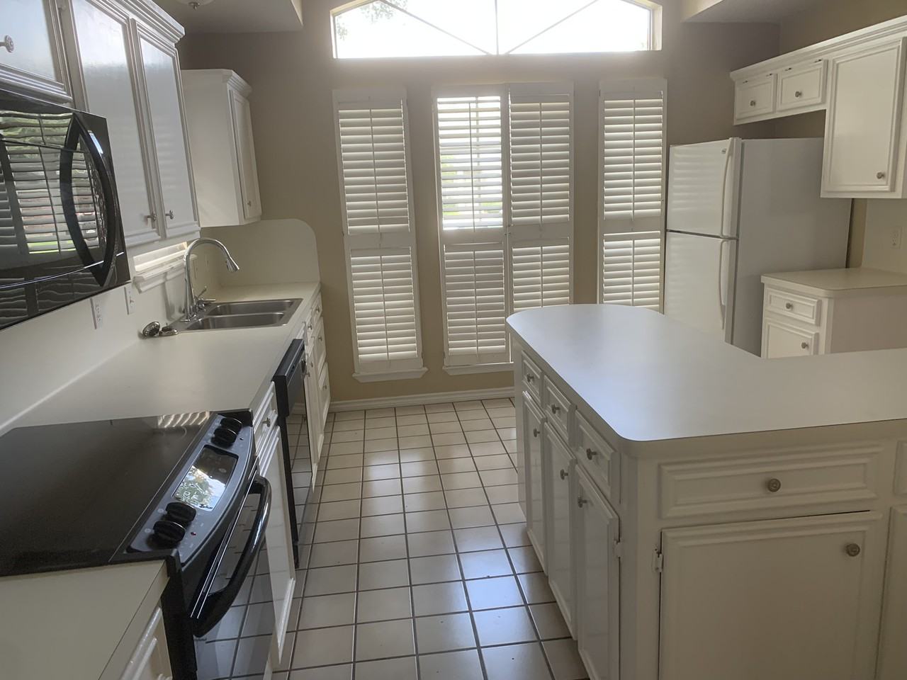 5005 Lethaby Drive #1 - Photo 7 of 9