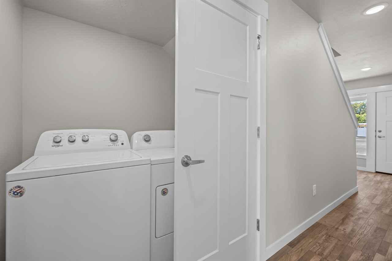 447 2nd Ave N #3 - Photo 6 of 35
