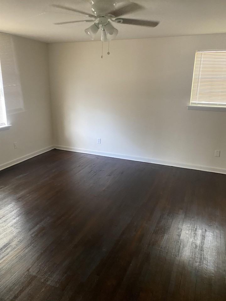 9 Daven Court #1 - Photo 4 of 6