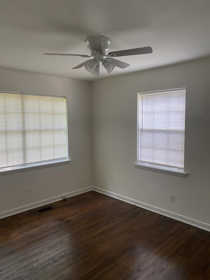 9 Daven Court #1 - Photo 5 of 6