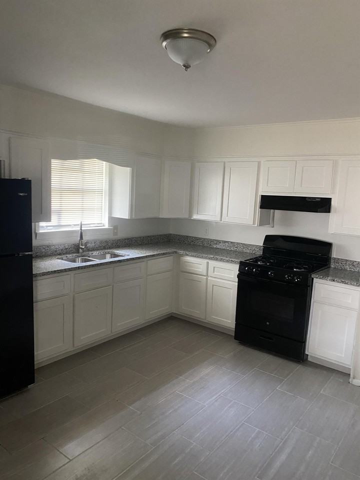 9 Daven Court #1 - Photo 6 of 6