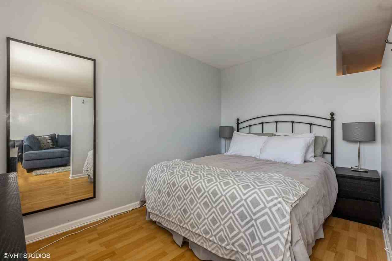 655 W Irving Park Rd #1405 - Photo 7 of 20