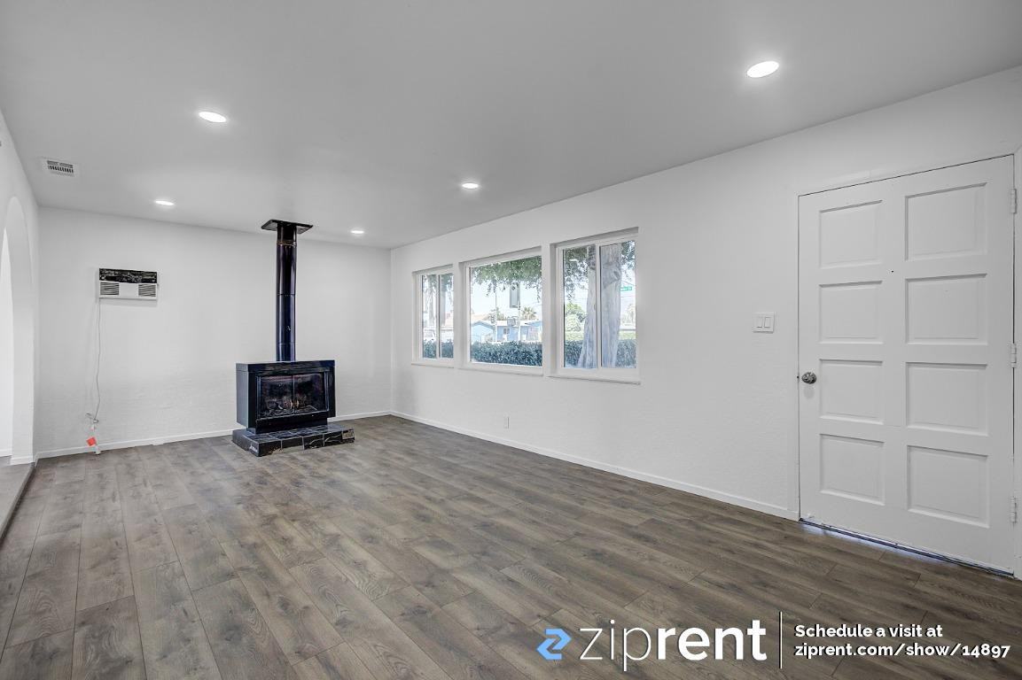 16602 Mulvane St - Photo 3 of 20