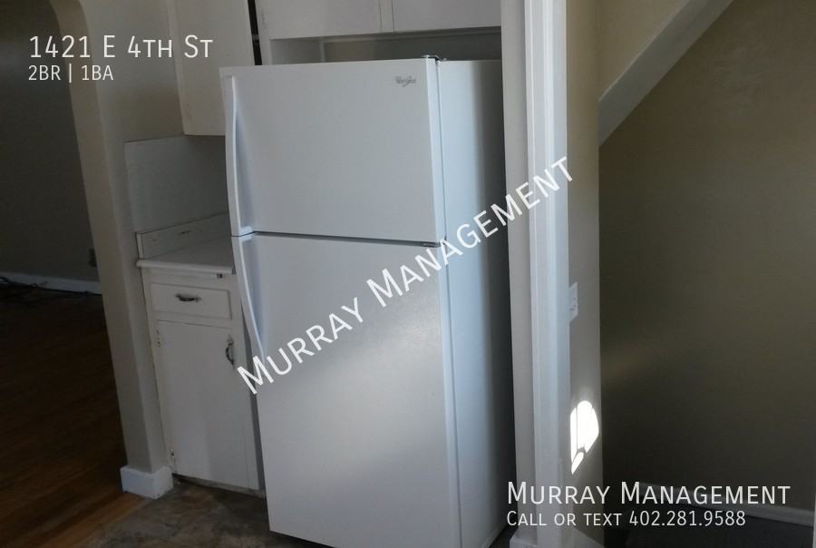 1421 E 4th St - Photo 4 of 8