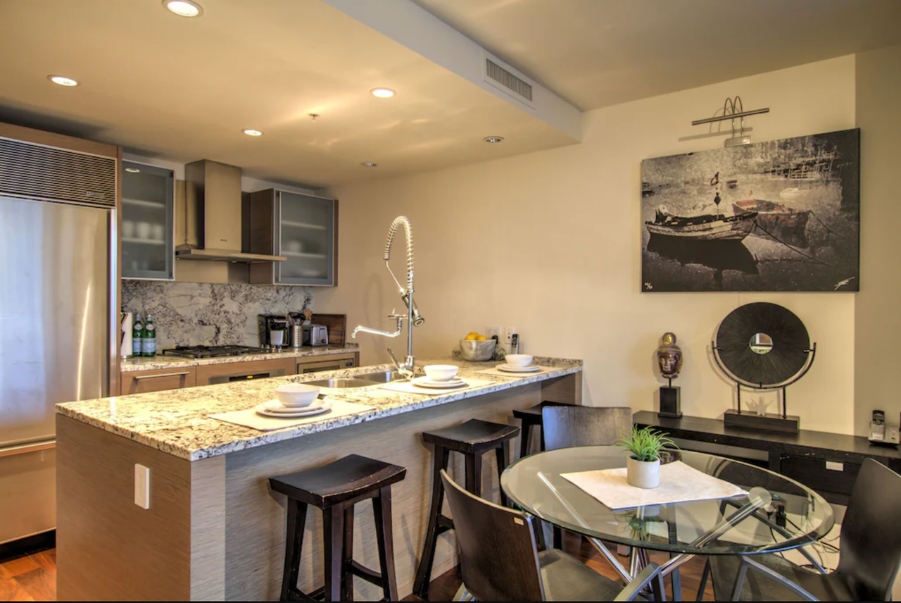 1111 Alberni Street - Photo 6 of 19