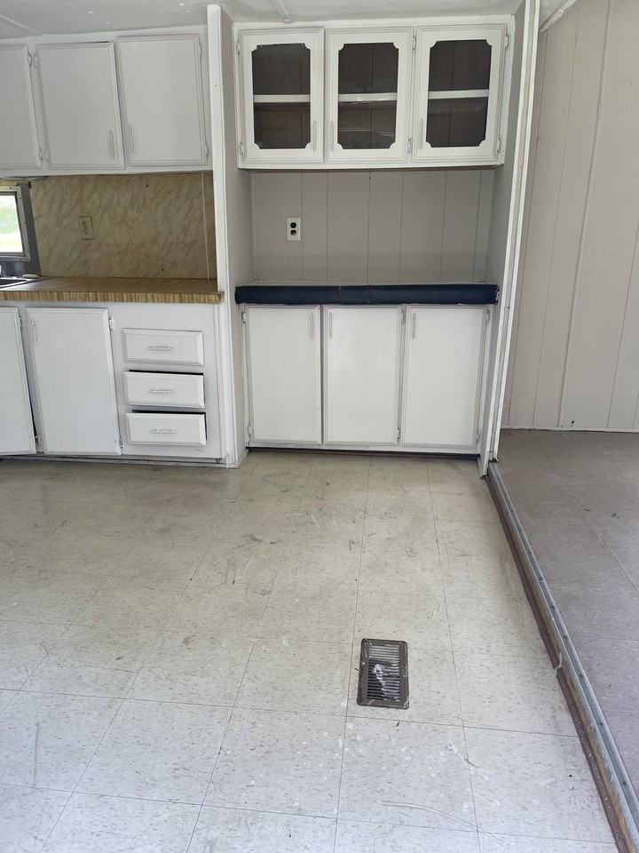 516 Lee St - Photo 2 of 7