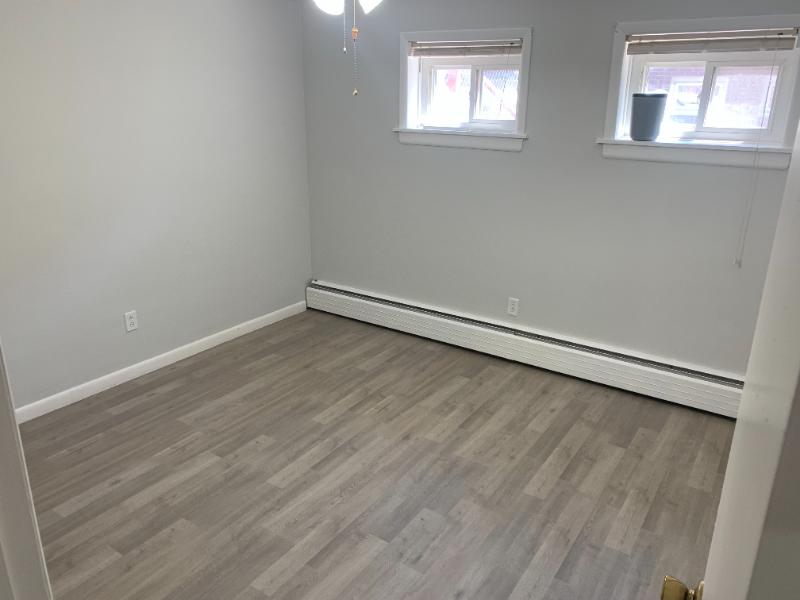 214 Sand Creek Rd - Photo 7 of 15