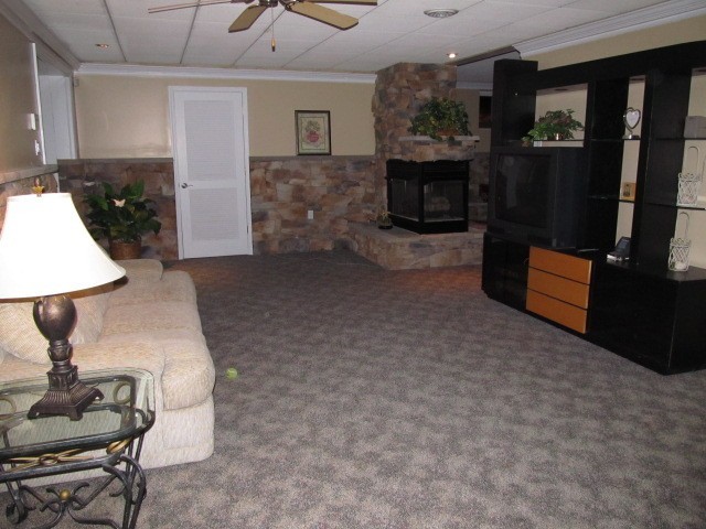 10 Roosevelt Way - Photo 2 of 10