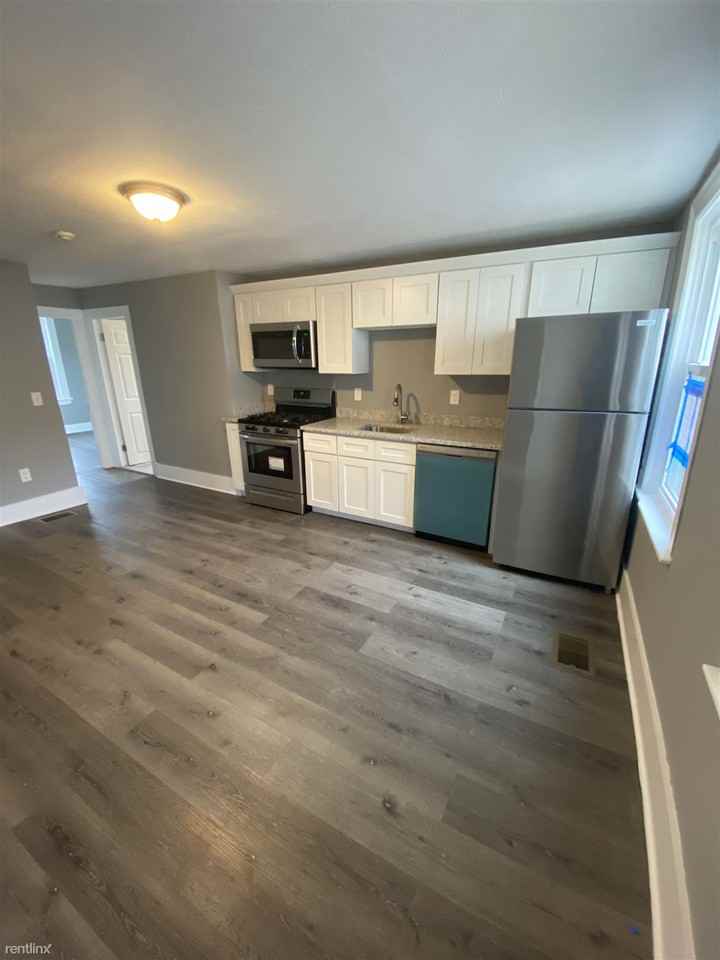 654 Manton Ave #R - Photo 2 of 21