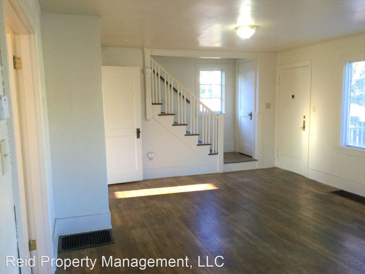 611 Park Ave - Photo 2 of 16