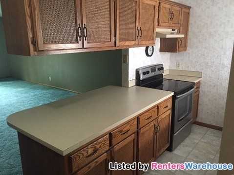 97 South Dr - Photo 3 of 10