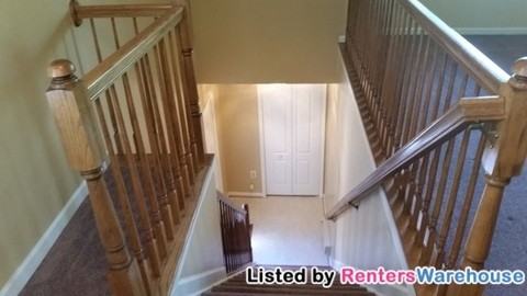 11441 Deepwood Dr - Photo 2 of 15